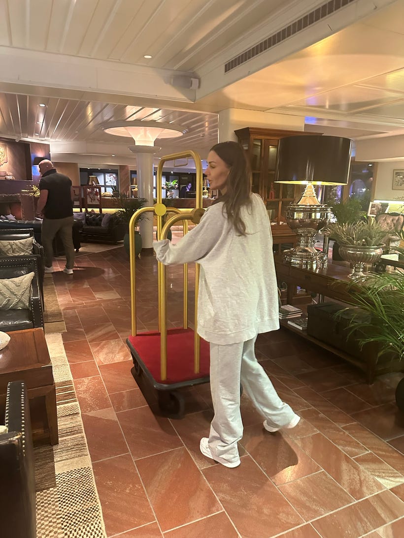 Checkat in | Magdalena Graafs Blogg | Amelia