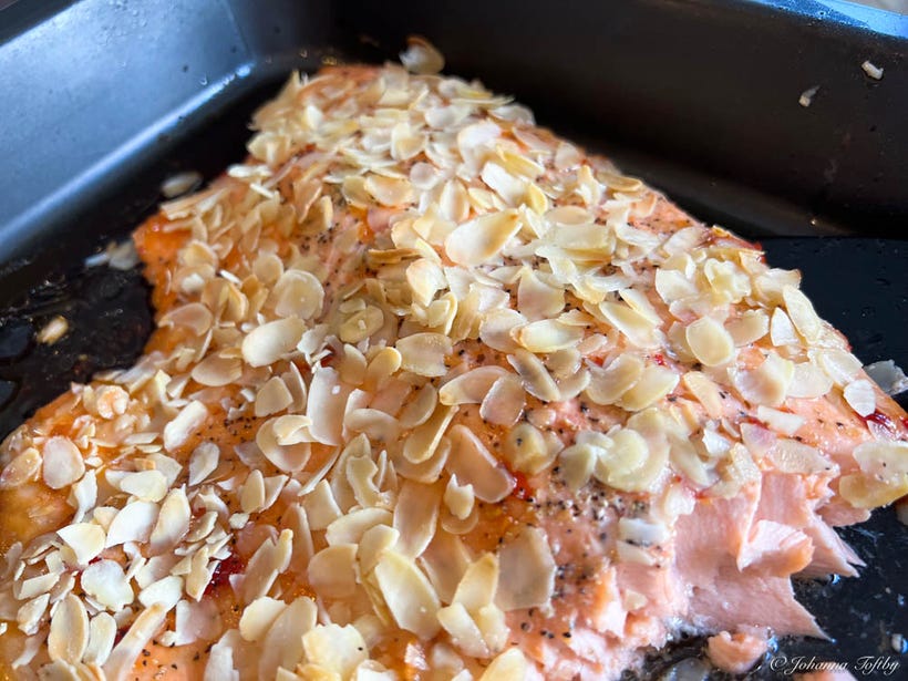 Onam ogliga birinchi jinsiy aloqa darsini beradi