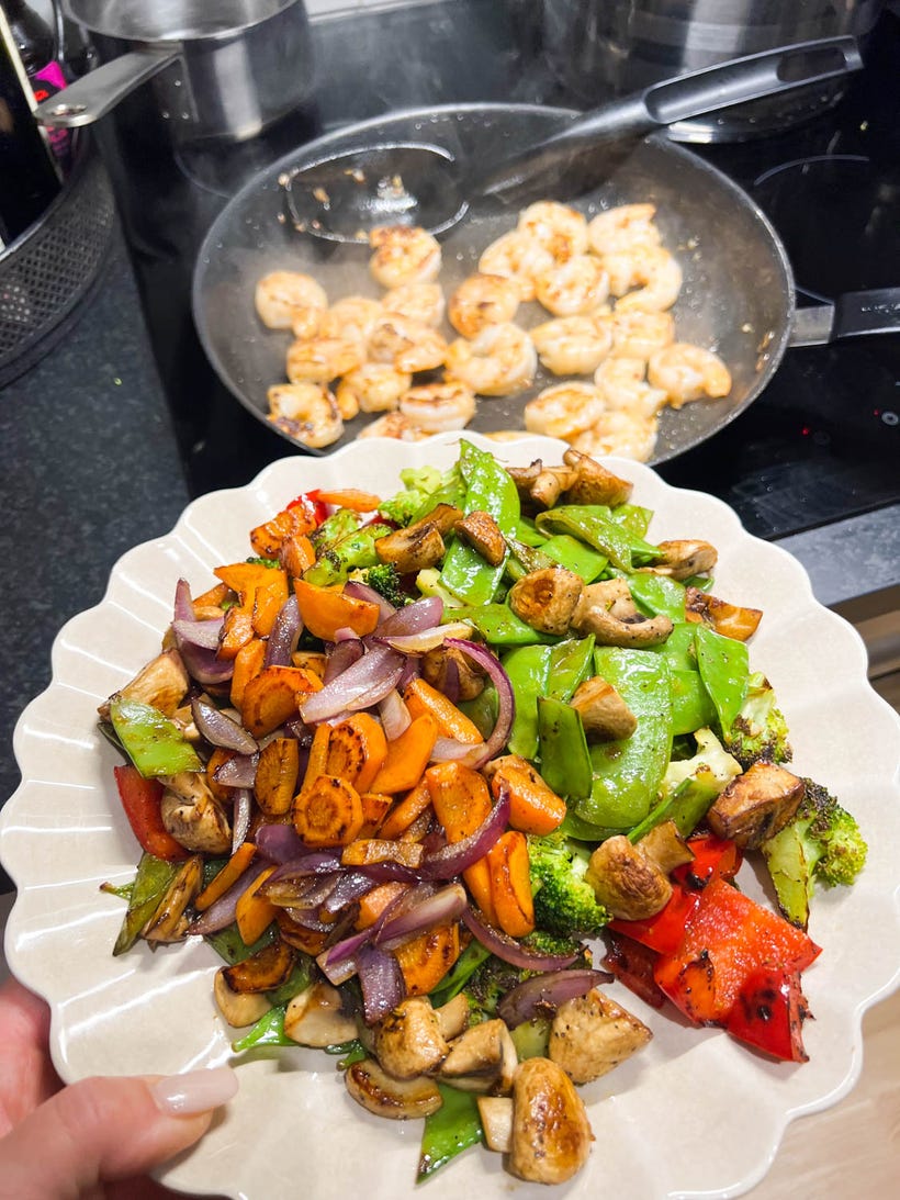 Qizcha kiyingan yigitni sikish porno video